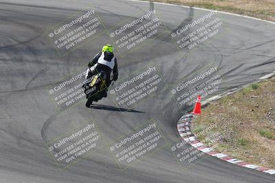 media/Apr-20-2025-AHRMA (Sun) [[393a79c373]]/Race/Group 2/Turn 4b/